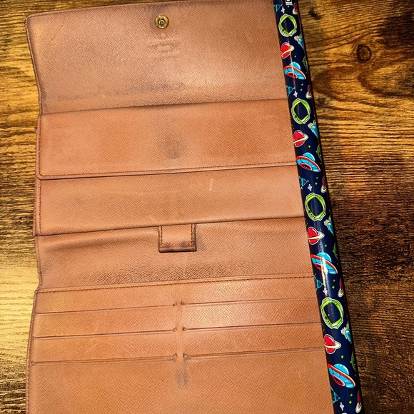 ✨ Louis Vuitton Monogram Long Wallet (Snap Closure) ✨ - Picture 10 of 12